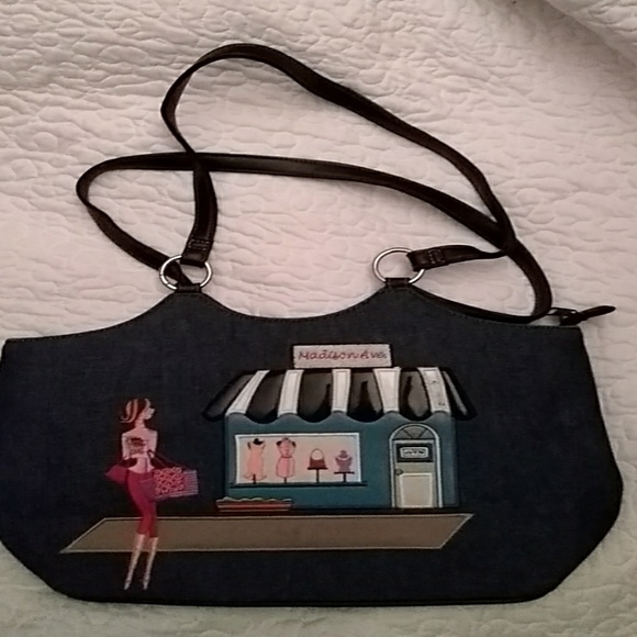 Handbags - 💥HOST PICK Embroidered bag